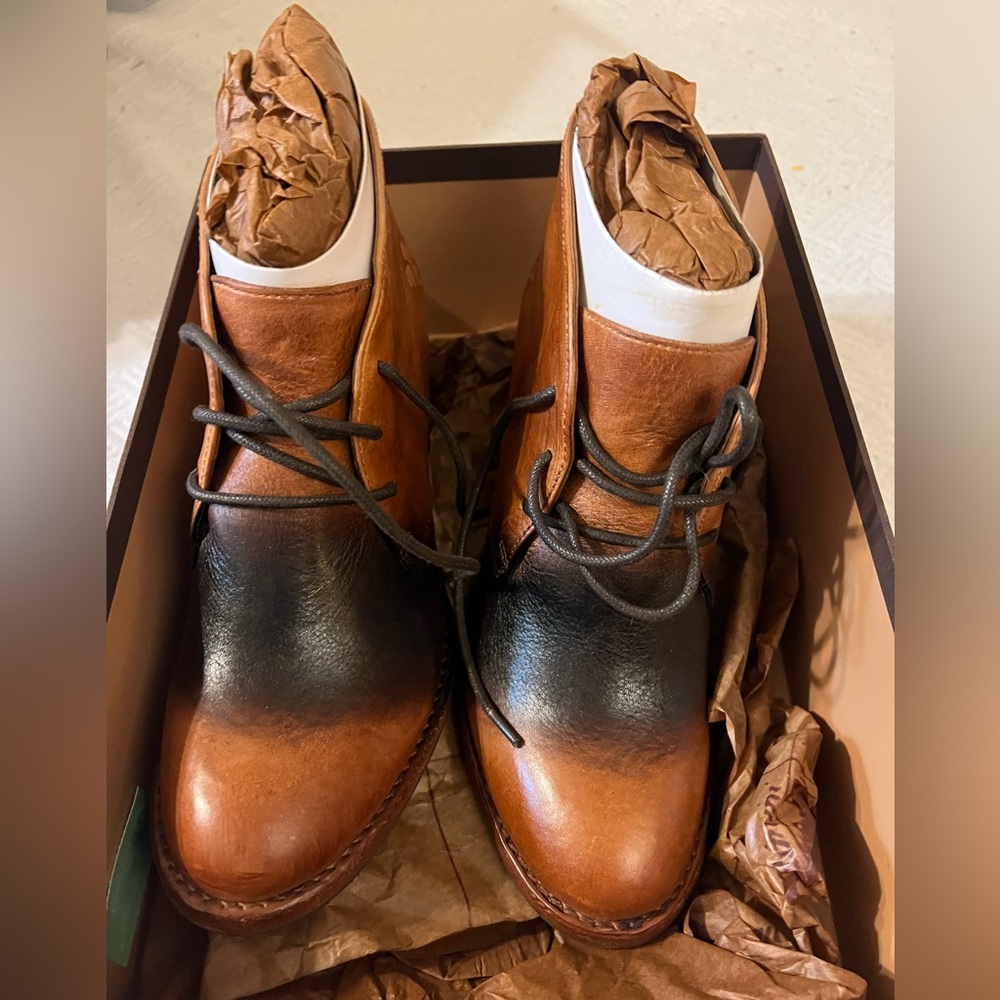 Patricia Nash boots -Tan Veneto. Size 7.5